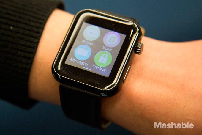 بازار داغ فروش نسخه تقلبی ساعت هوشمند اپل در نمایشگاه CES 2015 !