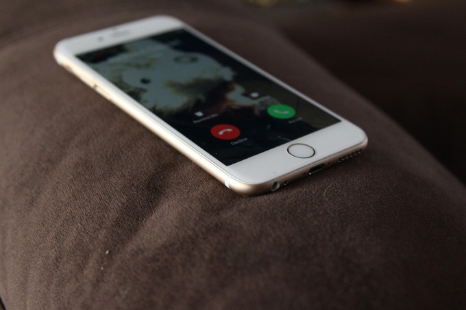 jessie-char-movie-theater-phone-ring