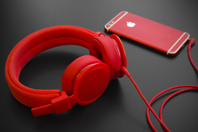 red-headphones-2