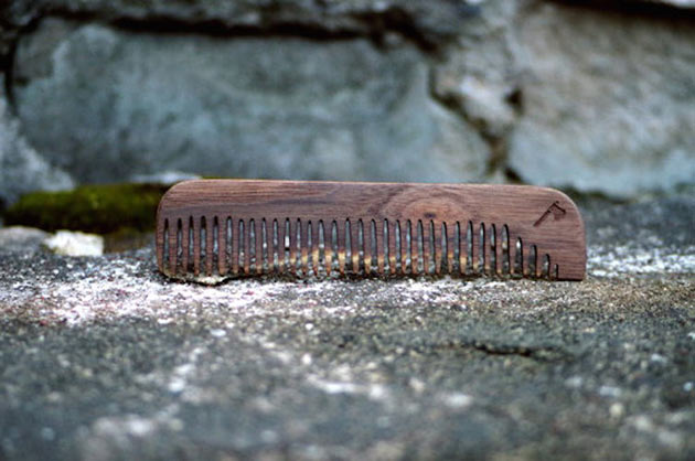 02-SKEGGOX-Wooden-Comb