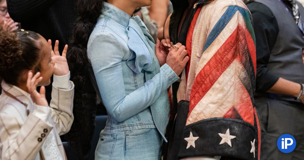 fbimg.php?img=https%3A%2F%2Fwww.iphones.