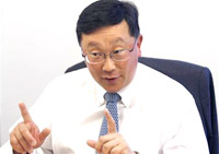 Sybase, Джон Чен