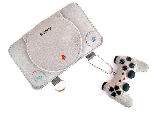 iPhone Playstation case