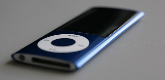 iPod nano 5G. Тонкий, невесомый и не в меру функциональный