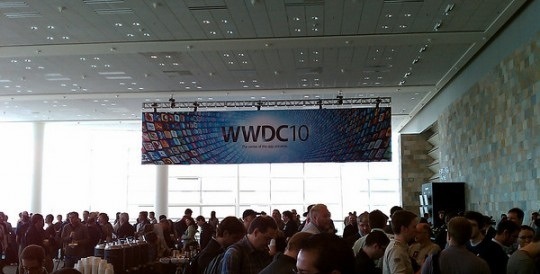 Apple одной WWDC показалось мало
