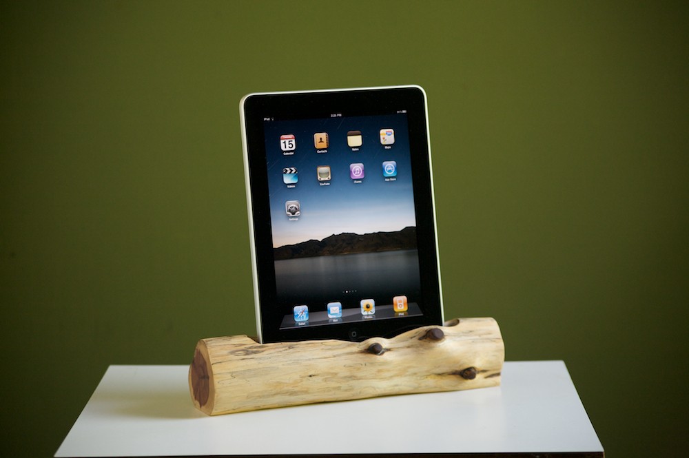 Деревянный док для iPad