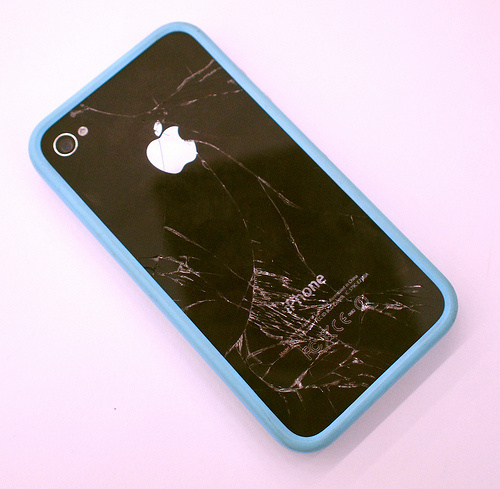 Bumper не спасает iPhone 4 при падении