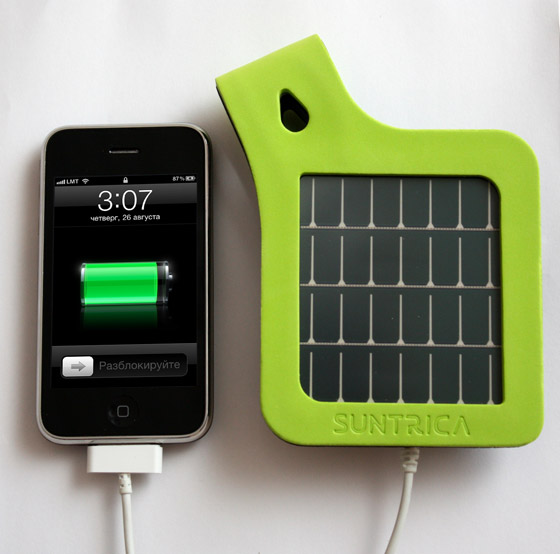 Солнечная батарея Suntrica SolarStrap для iPhone