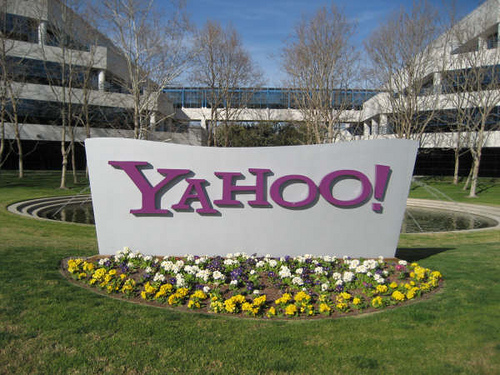Yahoo! не верит в iAd