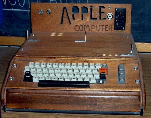 Первый компьютер Apple за четверть миллиона долларов