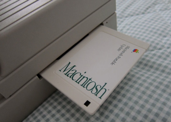 01-8-Macintosh-Portable