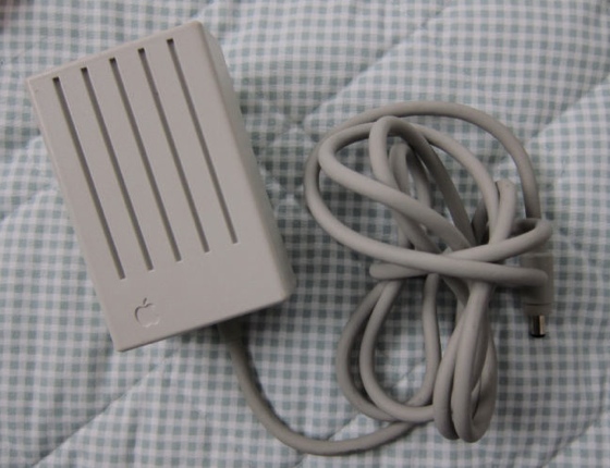 01-9-Macintosh-Portable