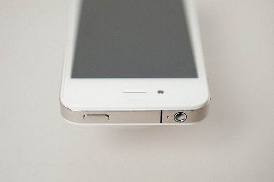 Белый iPhone 4 выйдет весной 2011 года