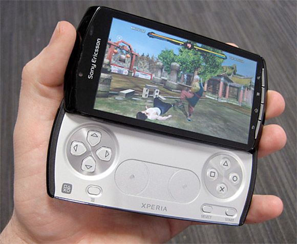 Распаковываем лучший игровой телефон – Sony Ericsson Xperia Play
