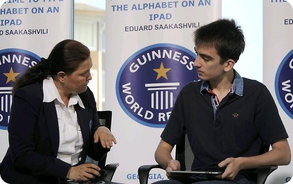 Саакашвили ставит рекорды на iPad