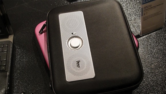 iLuv MusicPac iPad Speaker Case: музыкальный чехол для планшетника
