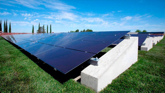 Apple строит солнечную электростанцию
