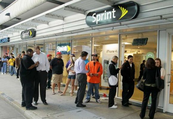 Sprint ставит рекорды благодаря iPhone 4S