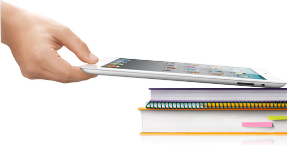 Инфографика «iPad’ы против учебников»