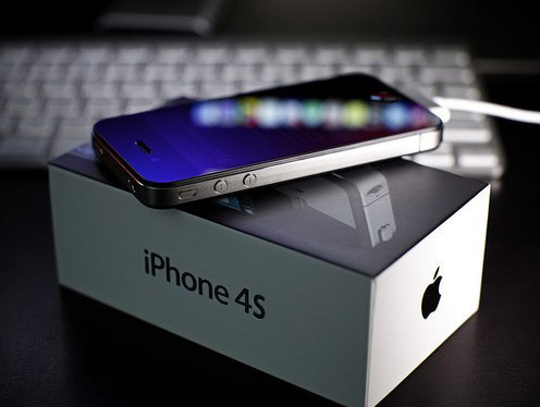 Apple сокращает заказы на производство iPhone