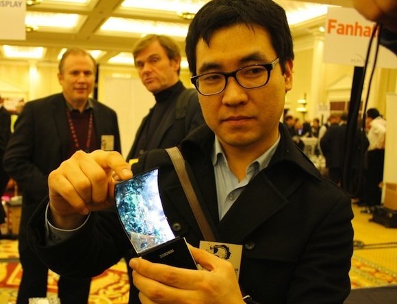 Apple заинтересована OLED-экранами Samsung