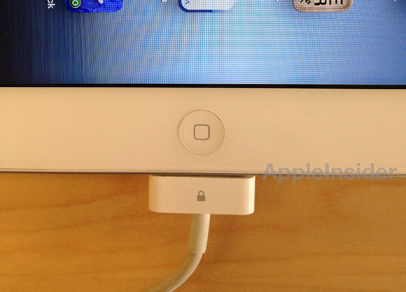 В Apple Store внедряют защитные USB-кабели