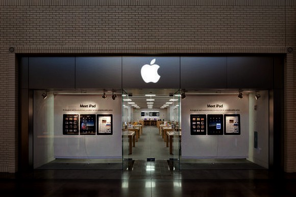 Худший Apple Store в мире: коррупция, ложь и хамство