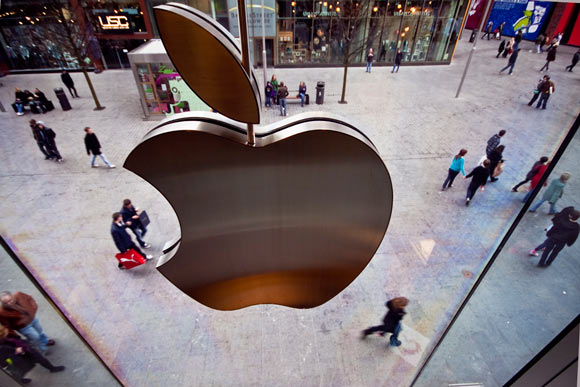Apple выплатит дивиденды и представит дешевый iPhone для улучшения курса акций