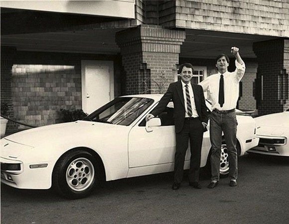 Как Стив Джобс подарил Porsche продавцу