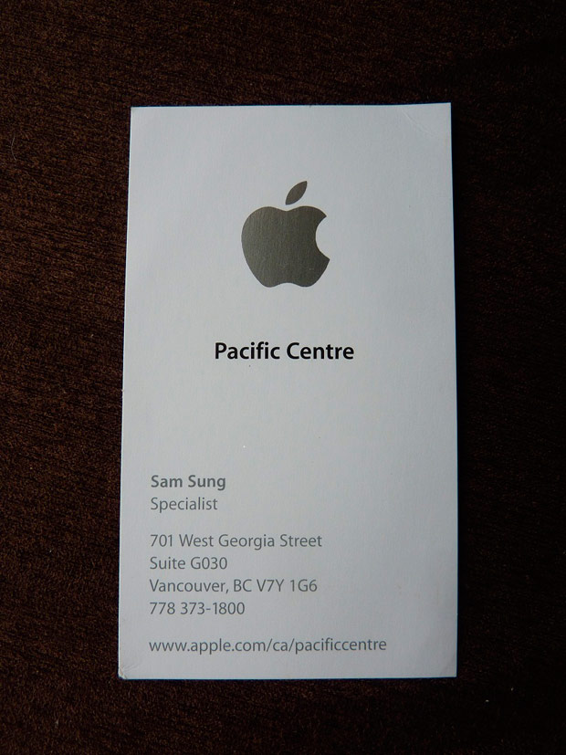 Визитку сотрудника Apple Store по имени Сам Сунг продают на eBay