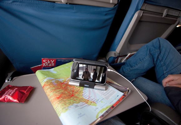 Авиакомпании США не спешат разрешать использование iPhone во время полёта