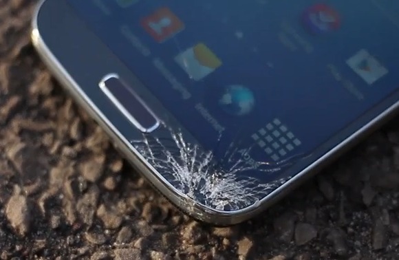 iPhone 5 победил Samsung Galaxy S4 в тесте на выживание