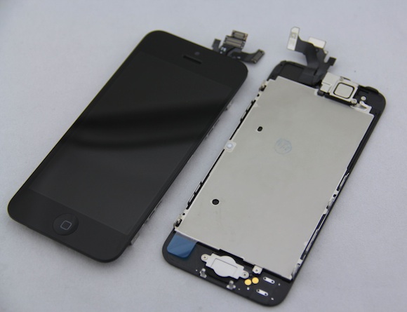 Замена дисплея iPhone 5 включает в себя калибровку