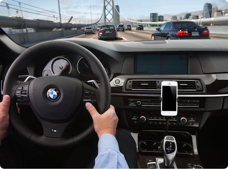 Siri Eyes Free появится во всех моделях BMW 2014 года