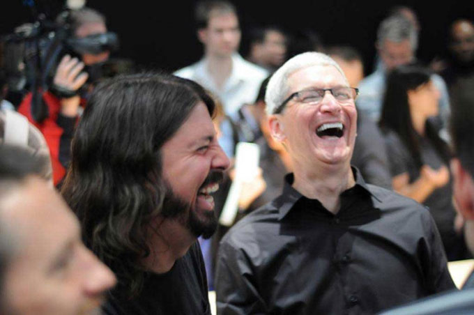 Apple стала самой дорогой компанией в мире… снова