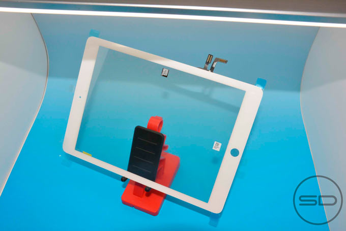 Качественные снимки передней панели нового iPad