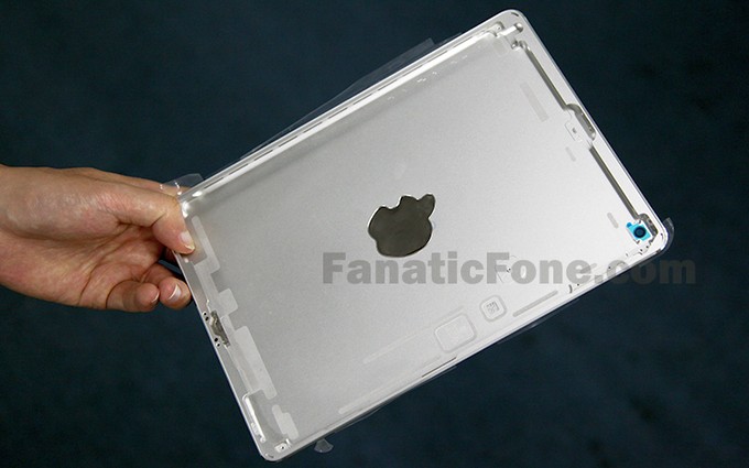 Задняя панель белого iPad 5 (фото)