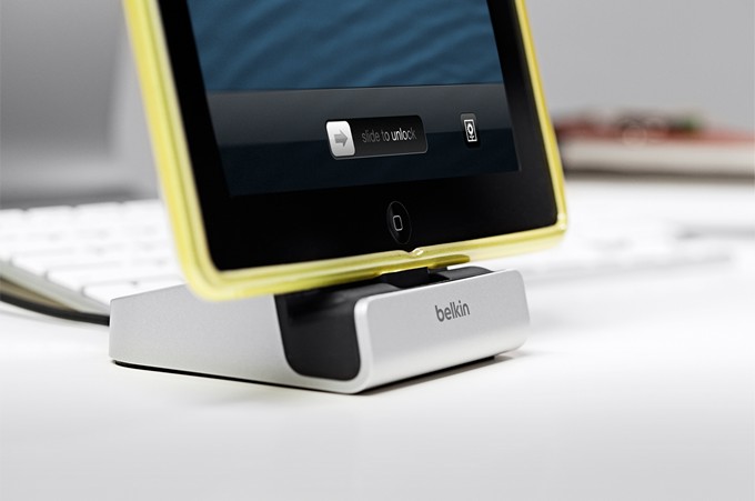 Belkin Express Dock. Для тех, кому лень снять чехол