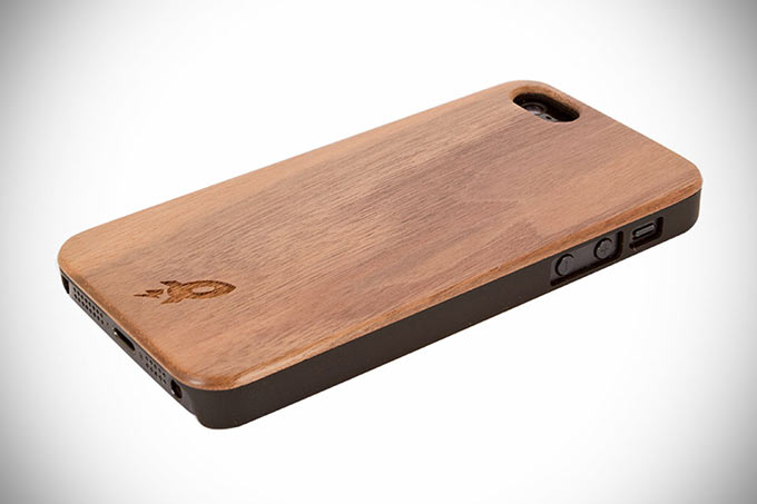 Чехол Woody Hybrid для iPhone 5/5s. Компактный, деревянный и дешевый