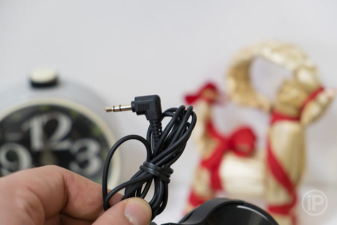 12-Pioneer-Headphones-MJ