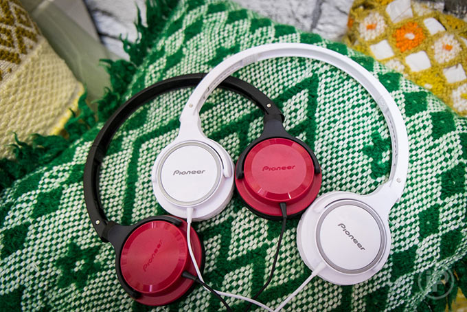 18-Pioneer-Headphones-MJ