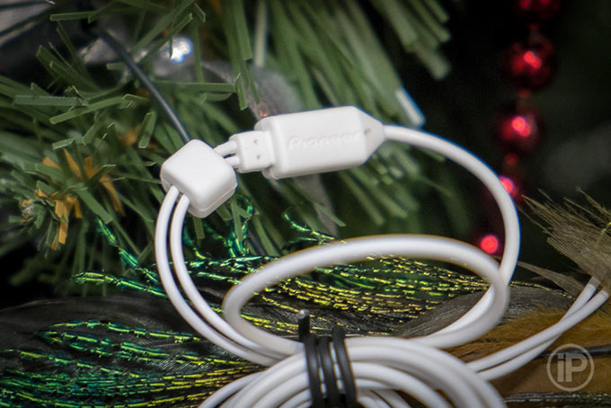 30-Pioneer-Headphones-SECL