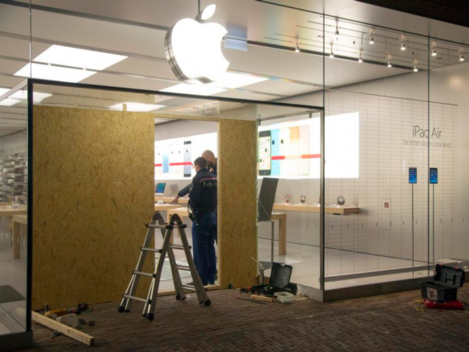 В Европе произошло еще одно ограбление Apple Store