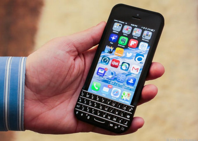 Blackberry подала в суд на производителя чехла Typo для iPhone