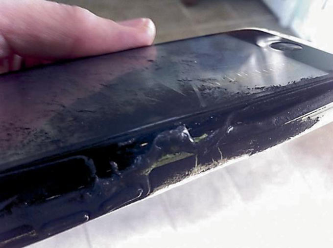 iPhone взорвался в кармане 8-классницы