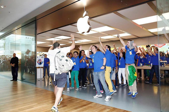 В Бразилии состоялось открытие первого в стране Apple Store