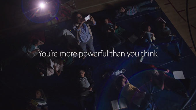 Новая реклама iPhone 5s: «Могучий»