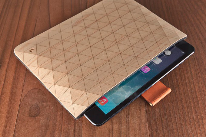 Grovemade представила деревянные чехлы-карманы для iPad и MacBook