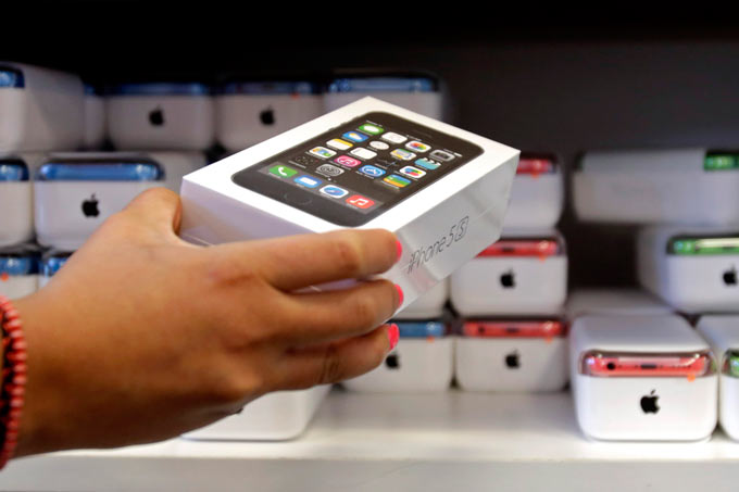 Высокие продажи iPhone 5s незначительно укрепили позиции Apple в Европе, Австралии и Японии