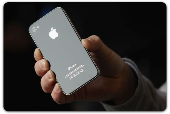 Apple сворачивает продажи iPhone 4 в Индии. На сей раз окончательно